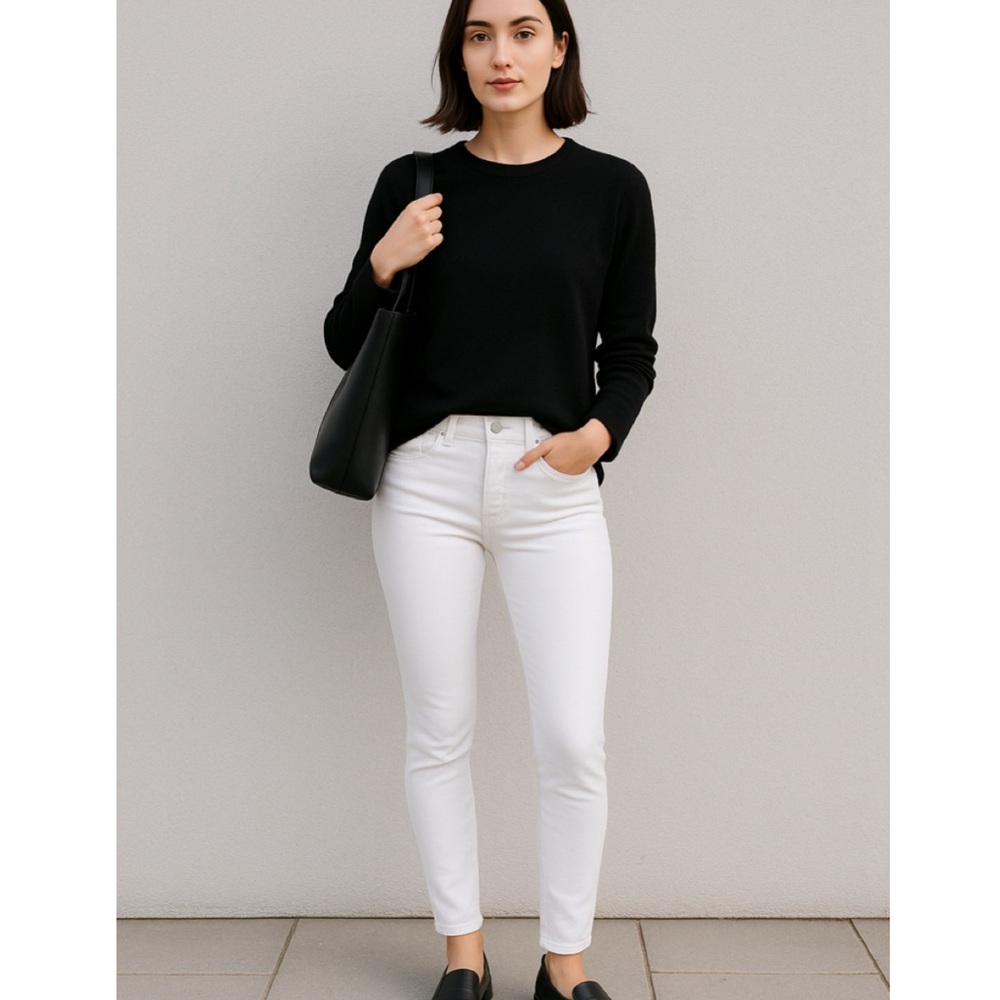 Levi’s x Revolve White 711 Mid Rise Skinny Jeans Size 28